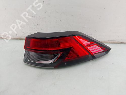 Used Right taillight Right taillight TOYOTA COROLLA Cross (ZVG1_, ZSG1_, MXGH1_, MXGA1_) 1.8 Hybrid (ZVG13) (140 hp) 34540598 34540598