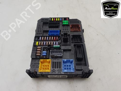 Used Fuse box OPEL CORSA F (P2JO) 1.2 (68) (75 hp) 15387492
