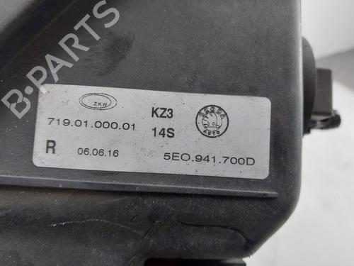 Right front fog light SKODA OCTAVIA III Combi (5E5, 5E6) 1.0 TSI | BP31922247C31