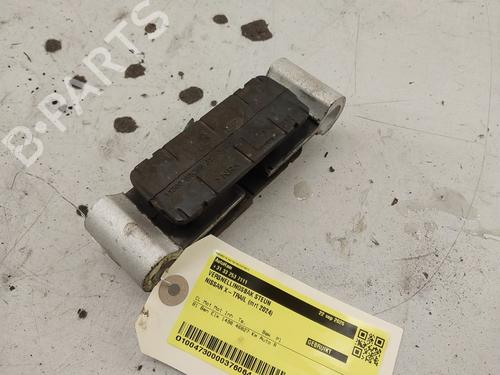 Used Gearbox mount Gearbox mount 39562090 39562090