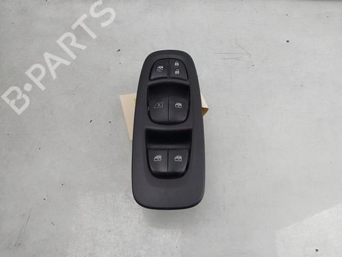 Kombi Kontakt / Stilkkontakt Kombi Kontakt / Stilkkontakt 39094673 39094673