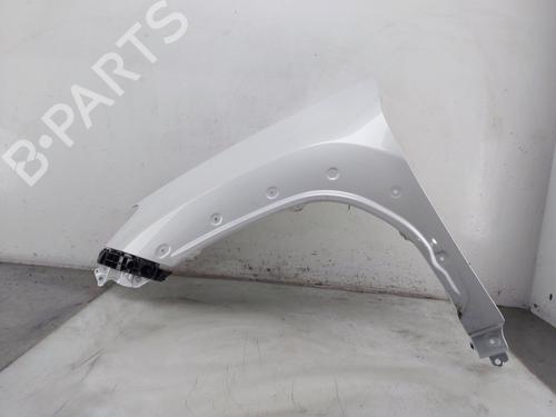 Kotflügel links vorne für TOYOTA YARIS CROSS (MXP_) 1.5 Hybrid (MXPJ10) (116 hp) 33045111