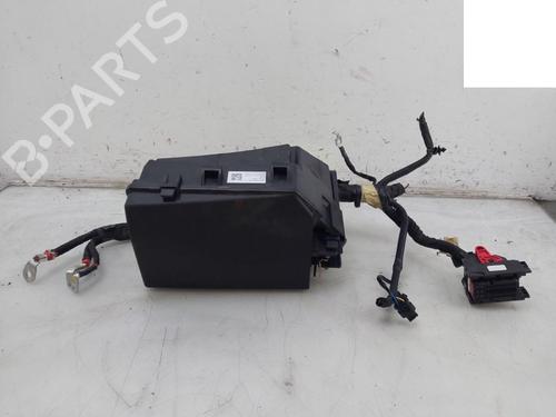 Sicherungskasten für VOLVO XC40 (536) T5 Plug-in Hybrid (262 hp) 30903032