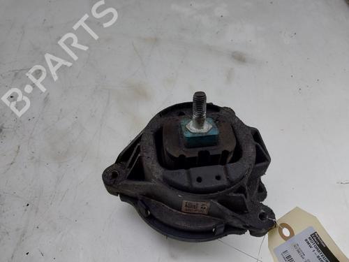 Used Engine mount BMW 1 (F20) 118 i (170 hp) 29632761
