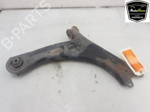 Used Right front suspension arm VW CADDY III Box Body/MPV (2KA, 2KH, 2CA, 2CH) 1.6 TDI (75 hp) 13650158