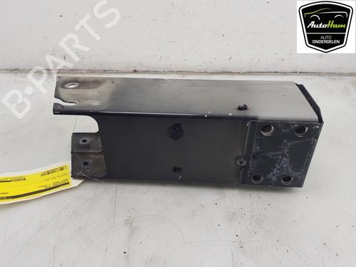 Used Front bumper reinforcement TESLA MODEL 3 (5YJ3) EV AWD (351 hp) 29061914