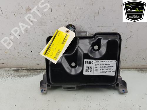 Elektronisk modul TESLA MODEL Y (5YJY) Long Range All-wheel Drive (514 hp) 22422701