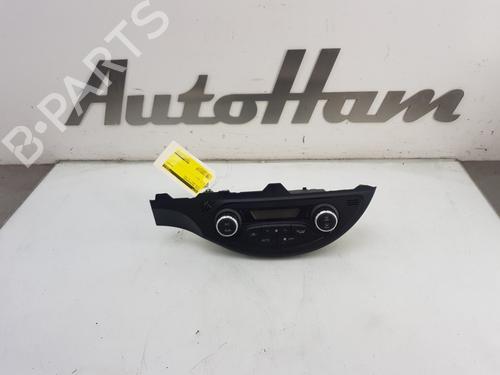 Used Climate control TOYOTA YARIS (_P13_) 1.5 (NSP131_) (112 hp) 12036142