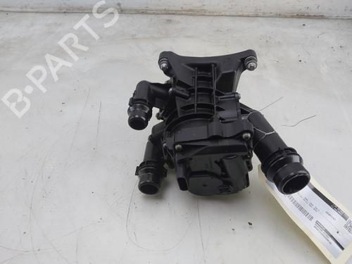 Used Thermostat housing BMW X5 (G05, F95) xDrive 50 e Plug-in-Hybrid (489 hp) 28950198