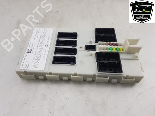 Used Fuse box BMW 3 (F30, F80) 318 i (136 hp) 15938262