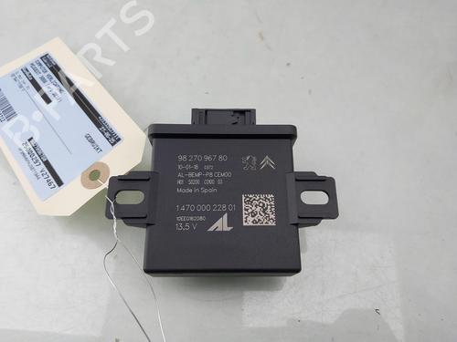 Computer verlichting PEUGEOT 3008 II SUV (MC_, MR_, MJ_, M4_) 1.2 THP/ PureTech 130 (MRHNSM, MRHNSU, MRHNSJ, MRHNYW,... (131 hp) 27271005