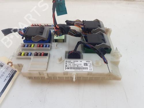 Used Fuse box Fuse box VOLVO V60 I (155) D6 Hybrid AWD (280 hp) 28294624 28294624