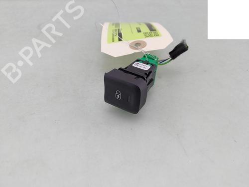 Used Switch Switch TOYOTA PROACE CITY Box Body/MPV (BPZ_) 1.5 D-4D 130 (BPZM) (131 hp) 33717825 33717825