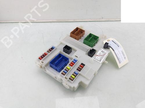 Used Fuse box VOLVO V60 I (155) D4 (181 hp) 31128342