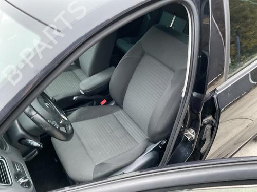 Sitze Komplett für VW POLO V (6R1, 6C1) 1.2 TSI (90 hp) 32205894