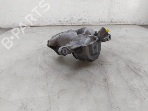 Used Right front brake caliper Right front brake caliper PEUGEOT 5008 II (MC_, MJ_, MR_, M4_) 1.2 Hybrid 136 (MRHPYC) (136 hp) 35751977 35751977