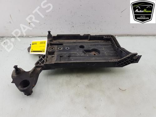 Used Support AUDI A3 Limousine (8VS, 8VM) 1.6 TDI (110 hp) 29061508