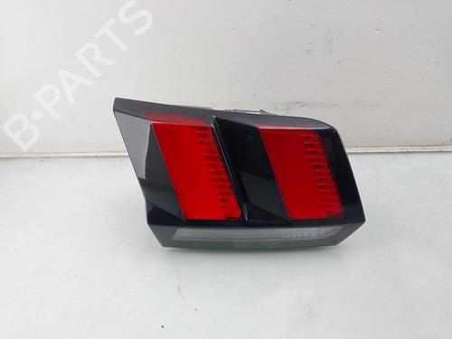 Venstre baglygte PEUGEOT 3008 II SUV (MC_, MR_, MJ_, M4_) 1.2 THP/ PureTech 130 (MRHNSM, MRHNSU, MRHNSJ, MRHNYW,... (131 hp) 27271020