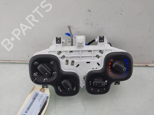 AC-Styringsenhed/Manøvreenhed FIAT PANDA (312_, 319_) 0.9 (312PXH1A) (65 hp) 29419445