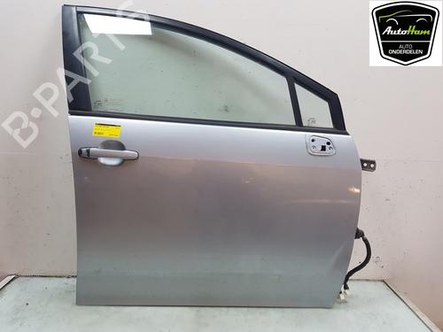 Right front door TOYOTA COROLLA Verso (ZER_, ZZE12_, R1_) 2.2 D-4D (AUR10_, AUR10R) | BP19802220C3 
