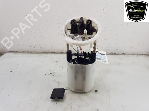 Used Fuel pump BMW 3 Touring (E91) 318 i (129 hp) 22742039