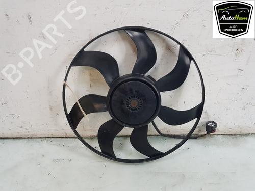 Used Radiator fan MERCEDES-BENZ GLA-CLASS (X156) GLA 180 (156.942) (122 hp) 16256505