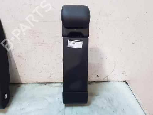 rear-seat-porsche-taycan-y1a-2019-23435722 main image