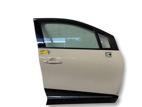 right-front-door-renault-captur-i-j5_-h5_-2013-40456310 main image