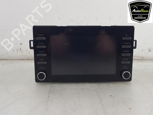 Used Radio TOYOTA YARIS (_P21_, _PA1_, _PH1_) 1.5 Hybrid (MXPH10, MXPH11) (116 hp) 19667489