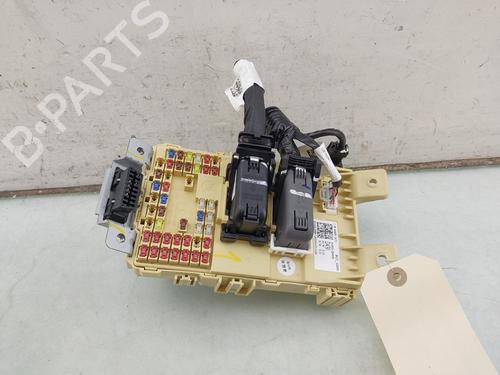 Used Fuse box Fuse box 39467415 39467415