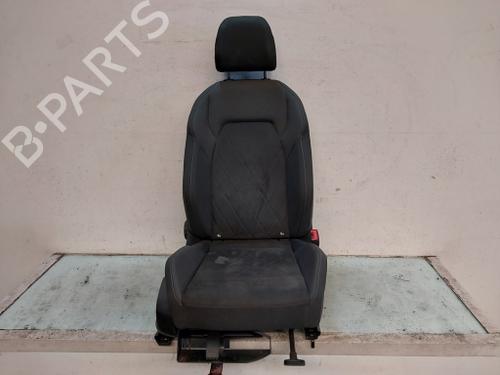right-front-seat-vw-golf-viii-cd1-da1-2019-30184013 main image