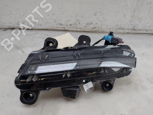 Used Right daytime light Right daytime light PEUGEOT 5008 II (MC_, MJ_, MR_, M4_) 1.2 Hybrid 136 (MRHPYC) (136 hp) 35752002 35752002