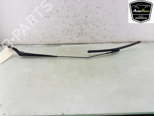 Front windshield wiper arm PEUGEOT 2008 I (CU_) 1.2 THP 110 / PureTech 110 | BP22903246C143 