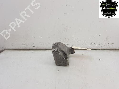 Used Gearbox mount Gearbox mount VW POLO VI (AW1, BZ1, AE1) 1.0 TSI (95 hp) 13106401 13106401