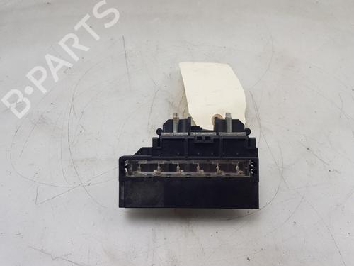 Used Fuse box Fuse box RENAULT ARKANA I (LCM_, LDN_) 1.6 E-TECH 145 (LDMU) (143 hp) 36448081 36448081