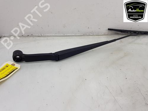 Used Front windshield wiper arm MITSUBISHI MIRAGE / SPACE STAR VI Hatchback (A0_A) 1.2 (71 hp) 19521439
