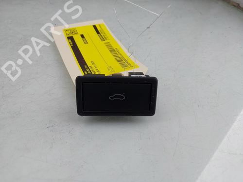 Kombi Kontakt / Stilkkontakt Kombi Kontakt / Stilkkontakt 39467310 39467310