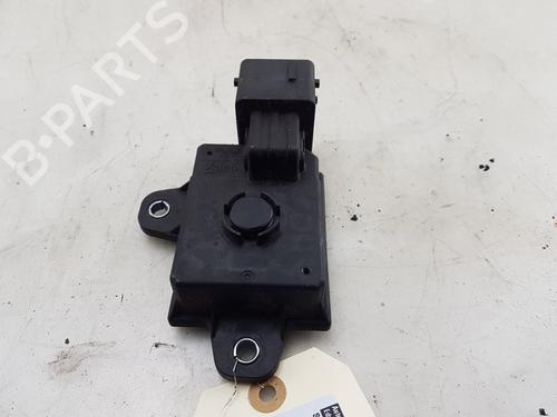 Switch PEUGEOT 3008 II SUV (MC_, MR_, MJ_, M4_) 1.2 THP/ PureTech 130 (MRHNSM, MRHNSU, MRHNSJ, MRHNYW,... | BP28716005I30