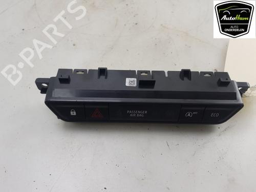 Used Warning switch Warning switch DACIA SANDERO III 1.0 TCe 90 (91 hp) 14906928 14906928