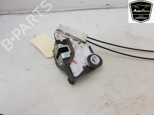 Used Front right lock TOYOTA YARIS (_P13_) 1.4 D (NLP130_, NLP130) (90 hp) 15130916