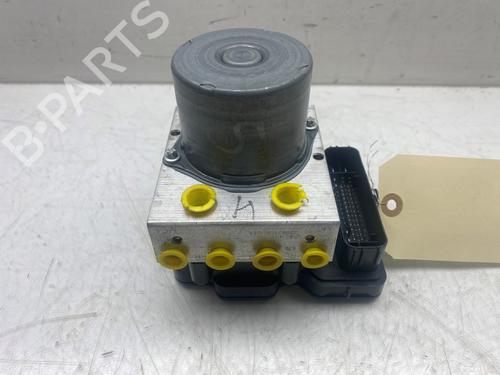 Used ABS pump ABS pump TOYOTA YARIS CROSS (MXP_) 1.5 (MXPB10) (125 hp) 34124372 34124372
