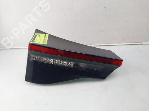 Piloto trasero izquierdo TOYOTA YARIS CROSS (MXP_) 1.5 Hybrid (MXPJ10) (116 hp) 31092782