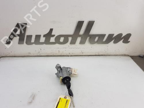 Used Ignition barrel TOYOTA YARIS (_P9_) 1.3 VVT-i (SCP90_, SCP90R) (87 hp) 12029871