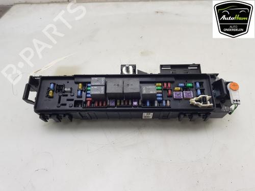 Used Fuse box Fuse box TESLA MODEL X (5YJX) 75D AWD (525 hp) 17152588 17152588