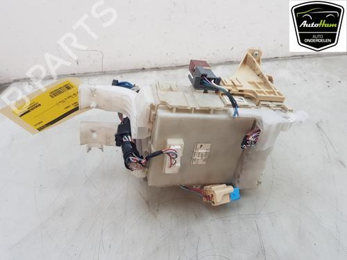 Used Fuse box TOYOTA YARIS (_P9_) 1.0 VVT-i (KSP90_, KSP90R) (69 hp) 20926009