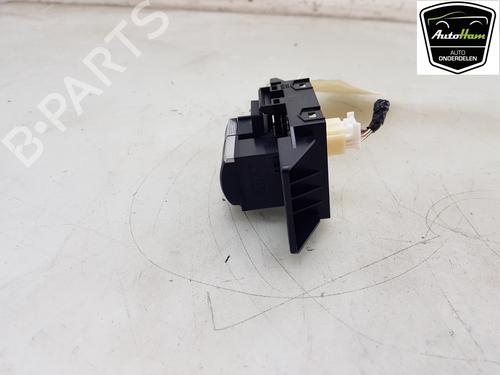 Switch TOYOTA COROLLA Estate (_E21_) 1.8 Hybrid (ZWE211W) | BP17985762I30 