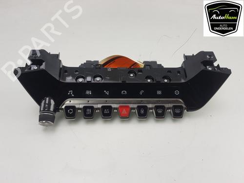 Used Warning switch PEUGEOT 2008 II (UD_, US_, UY_, UJ_, UR_, UC_) 1.2 PureTech 100 (USHNK) (101 hp) 13150063