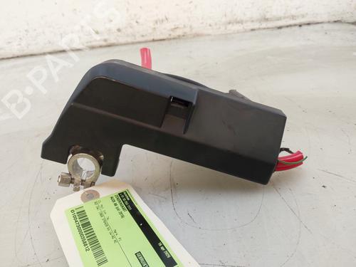 Used Fuse box Fuse box 37447939 37447939