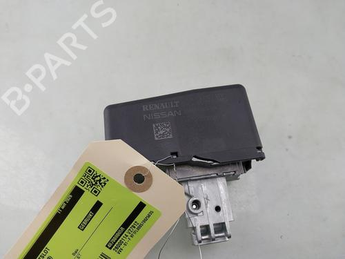switch-renault-trafic-iii-van-fg_-2014-34539546 main image