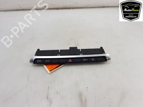 Used Warning switch Warning switch AUDI A3 Limousine (8VS, 8VM) 2.0 TDI (150 hp) 13147761 13147761